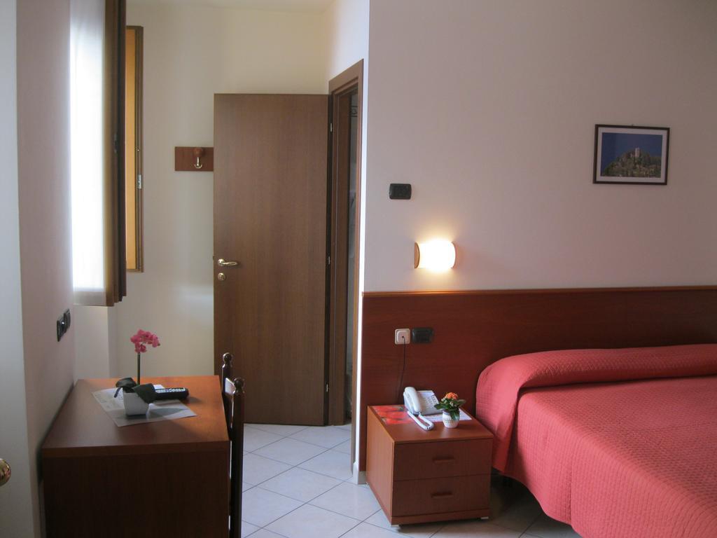 Hotel Esposito 3*